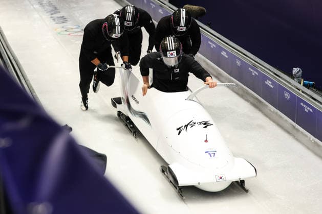 Milano Cortina 2026 - XXV Olympic Winter games, Winterspiele,Spiele, Summer games Cortina D Ampezzo - Italy Thursday , February 19 , 2026 Bobsleigh - Men s 4-man - Official training KIM Jinsu (KOR)  Copyright: xLucianoxMariaxBisi IPAxSportx xipa-agency.netx xx IPA_71737190 IPA_Agency_IPA71737190