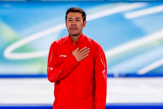 winner Zhongyan Ning of China looks on during the medal ceremony after Men s 1500m, Milano Cortina 2026 Winter Olympics: Day 13, Speed skating, Eisschnelllauf - Milano Cortina 2026 Winter Olympics: Day 13, Milano Speed Skating Stadium, February 19, 2026, Milan, Italy.