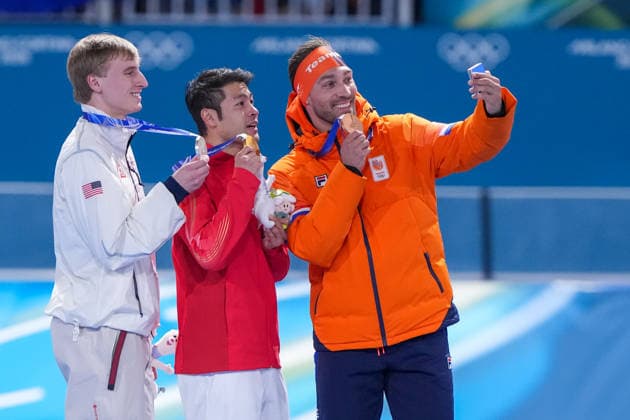 2026-02-19 - Milano Cortina 2026 Winter Olympics Speed skating, Eisschnelllauf 1500m Men MILAN, ITALY - FEBRUARY 19: Jordan Stolz of United States of America, Zhongyan Ning of China, Kjeld Nuis of Netherlands during the Speed Skating 1500m Men on day 15 of the Milano Cortina 2026 Winter Olympics at the Milano Speed Skating Arena on February 19, 2026 in Milan, Italy Milan Milano Speed Skating Arena Italy Content not available for redistribution in The Netherlands directly or indirectly through any third parties. Copyright: xAndrexWeeningx