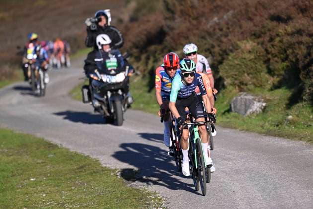 Volta Algarve 2026 Stage 2 FOIA (MONCHIQUE), PORTUGAL - FEBRUARY 19 : Seixas Paul (FRA) of Decathlon CMA CGM Team, Ayuso Juan (ESP) of Lidl - Trek during stage 2 of the 52th edition of Volta Algarve an UCI ProSeries 2.Pro cycling road race stage for Men Elite of 147.2 km with start in Portimao and finish in Foia (Monchique) on February 19, 2026 in Foia (Monchique), Portugal, 19 02 2026 ( Motordriver Guy De Vuyst - Foia (Monchique) Portugal  Copyright: xNicoxVereeckenx