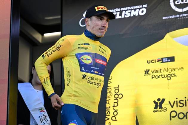 Volta Algarve 2026 Stage 2 FOIA (MONCHIQUE), PORTUGAL - FEBRUARY 19 : Ayuso Juan (ESP) of Lidl - Trek pictured with the yellow jersey during the podium ceremony of stage 2 of the 52th edition of Volta Algarve an UCI ProSeries 2.Pro cycling road race stage for Men Elite of 147.2 km with start in Portimao and finish in Foia (Monchique) on February 19, 2026 in Foia (Monchique), Portugal, 19 02 2026 ( Motordriver Guy De Vuyst - Foia (Monchique) Portugal  Copyright: xNicoxVereeckenx