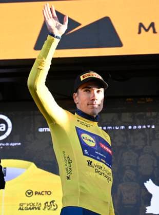 Volta Algarve 2026 Stage 2 FOIA (MONCHIQUE), PORTUGAL - FEBRUARY 19 : Ayuso Juan (ESP) of Lidl - Trek pictured with the yellow jersey during the podium ceremony of stage 2 of the 52th edition of Volta Algarve an UCI ProSeries 2.Pro cycling road race stage for Men Elite of 147.2 km with start in Portimao and finish in Foia (Monchique) on February 19, 2026 in Foia (Monchique), Portugal, 19 02 2026 ( Motordriver Guy De Vuyst - Foia (Monchique) Portugal  Copyright: xNicoxVereeckenx