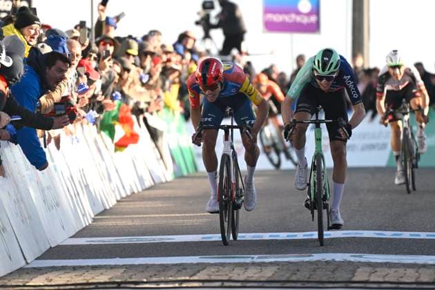 Volta Algarve 2026 Stage 2 FOIA (MONCHIQUE), PORTUGAL - FEBRUARY 19 : Seixas Paul (FRA) of Decathlon CMA CGM Team wins the sprint, second place for Ayuso Juan (ESP) of Lidl - Trek during stage 2 of the 52th edition of Volta Algarve an UCI ProSeries 2.Pro cycling road race stage for Men Elite of 147.2 km with start in Portimao and finish in Foia (Monchique) on February 19, 2026 in Foia (Monchique), Portugal, 19 02 2026 ( Motordriver Guy De Vuyst - Foia (Monchique) Portugal  Copyright: xNicoxVereeckenx