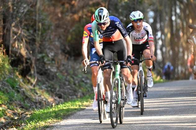 Volta Algarve 2026 Stage 2 FOIA (MONCHIQUE), PORTUGAL - FEBRUARY 19 : Seixas Paul (FRA) of Decathlon CMA CGM Team, Ayuso Juan (ESP) of Lidl - Trek, Almeida Joao (POR) of UAE Team Emirates - XRG during stage 2 of the 52th edition of Volta Algarve an UCI ProSeries 2.Pro cycling road race stage for Men Elite of 147.2 km with start in Portimao and finish in Foia (Monchique) on February 19, 2026 in Foia (Monchique), Portugal, 19 02 2026 ( Motordriver Guy De Vuyst - Foia (Monchique) Portugal  Copyright: xNicoxVereeckenx