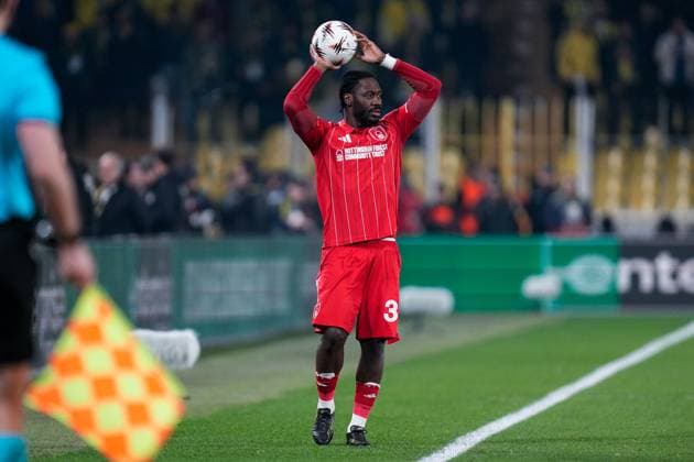 Ola Aina of Nottingham Forest Football Club takes a throw in Fenerbache v Nottingham Forest, UEFA Europa League, Knockout Round Play Offs, First Leg, Football, Sukru Saracoglu Stadium, Istanbul, Turkiye - 19 Feb 2026Istanbul Sukru Saracoglu Stadium Turkey EDITORIAL USE ONLY No use with unauthorised audio, video, data, fixture lists, club league logos or live services. Online in-match use limited to 120 images, no video emulation. No use in betting, games or single club league player publications. Copyright: xRaddadxJebarah Shutterstockx 16674269y