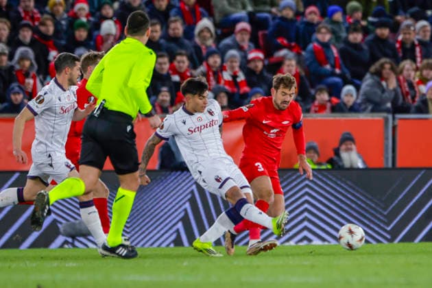 UEFA Europa League SK Brann Bologna Bergen 20260219 Bolognas Santiago Castro and Branns Fredrik Pallesen Knudsen in the UEFA Europa League match between SK Brann and Bologna at Brann Stadium Photo Paul S Amundsen NTB Bergen Norway EDITORIAL USE ONLY RESTRICTED USE FOR BETTING COMPANIES  Copyright: xPaulxS.xAmundsenx xNTBx