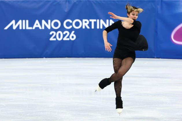 February 19, 2026, Milan, Lombardy, Italy: ALYSA LIU of USA warms up before skating her Women s Single Skating free program in the Figure skating, Eiskunstlauf at the Milano Cortina 2026 Winter Olympic Games, Olympische Spiele, Olympia, OS Milan Italy - ZUMAc179 20260219_oly_c179_075 Copyright: xMickaelxChavetx