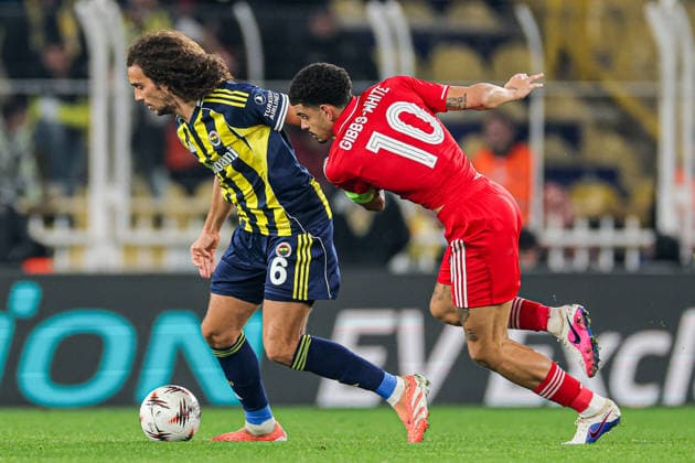 2026-02-19 Fenerbahce SK v Nottingham Forest FC - UEFA Europa League 2025 26 Knockout Play-off First Leg ISTANBUL, TURKEY - FEBRUARY 19: Matteo Guendouzi of Fenerbahce SK, Morgan Gibbs-White of Nottingham Forest FC battle for the ball during the UEFA Europa League 2025 26 Knockout Play-off First Leg match between Fenerbahce SK and Nottingham Forest FC at Ulker Sukru Saracoglu Stadium on February 19, 2026 in Istanbul, Turkey. (Photo by BSR Agency) Istanbul Turkey Content not available for redistribution in The Netherlands directly or indirectly through any third parties. Copyright: xBSRxAgencyx