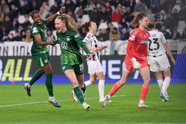 Turin, Italy, 19th February 2026. Vivien Endemann of VfL Wolfsburg celebrates with team mate Lineth Beerensteyn after scoring to give the side a 1-0 lead during the Juventus Women vs VfL Wolfsburg Women UEFA Womens Champions League match at Juventus Stadium, Turin. Picture credit should read: Jonathan Moscrop Sportimage EDITORIAL USE ONLY. No use with unauthorised audio, video, data, fixture lists, club league logos or live services. Online in-match use limited to 120 images, no video emulation. No use in betting, games or single club league player publications. SPI_001_JUVE_WOLFSBURG_UWCL_ SPI-4527-0001