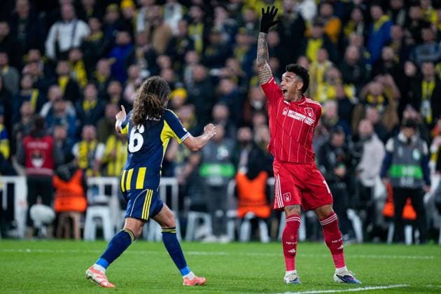 Igor Jesus of Nottingham Forest Football Club tries to claim a penalty Fenerbache v Nottingham Forest, UEFA Europa League, Knockout Round Play Offs, First Leg, Football, Sukru Saracoglu Stadium, Istanbul, Turkiye - 19 Feb 2026Istanbul Sukru Saracoglu Stadium Turkey EDITORIAL USE ONLY No use with unauthorised audio, video, data, fixture lists, club league logos or live services. Online in-match use limited to 120 images, no video emulation. No use in betting, games or single club league player publications. Copyright: xRaddadxJebarah Shutterstockx 16674269be
