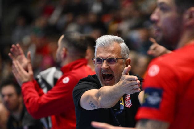 Dinamo Bucharest and Fuchse Berlin, EHF Champions League Paulo Pereira head coach of Dinamo Bucharest reacts during the EHF Champions League Men 2025 26 Group Phase game between Dinamo Bucharest and Fuchse Berlin, in Bucharest, February 19, 2026. Credit Photo: Alex Nicodim Imago Images Copyright: xAlexxNicodimx