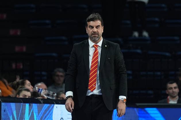 Galatasaray Cagdas Faktoring v Basket Landes - EuroLeague Women ISTANBUL, TURKIYE - FEBRUARY 19: Head Coach of Galatasaray Cagdas Faktoring Firat Okul is seen during EuroLeague Women semifinal play in basketball match between Galatasaray Cagdas Faktoring and Basket Landes at Sinan Erdem Dome in Istanbul, Turkiye on February 19, 2026. Adem Kutucu Anadolu Istanbul Turkey. Editorial use only. Please get in touch for any other usage.  Copyright: x2026xAnadoluxAdemxKutucux