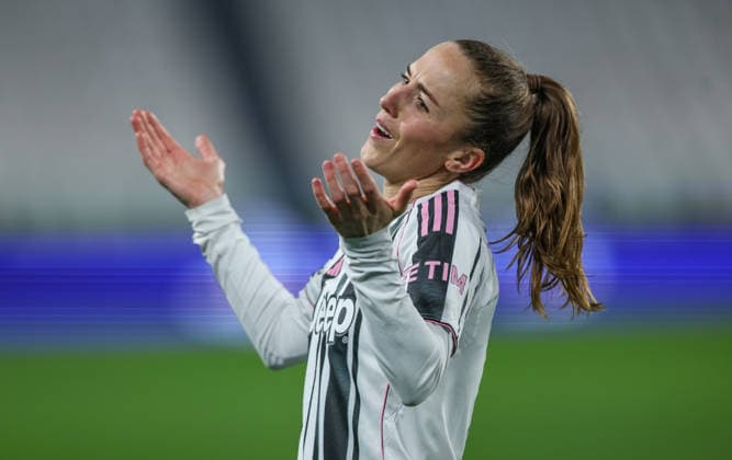 ITA, Wolfsburg, Juventus Turin vs VfL Wolfsburg, WomenÂs Champions League, Football, UEFA, Season 2025 2026, Allianz Stadium, Playoffs, Second leg in picture Lia Wälti Juventus Turin Women 13 , Emotions DFB DFL REGULATIONS PROHIBIT ANY USE OF PHOTOGRAPHS AS IMAGE SEQUENCES AND OR QUASI VIDEO, 19 02 2026 Copyright: HMBxMedia HendrikxHamelau