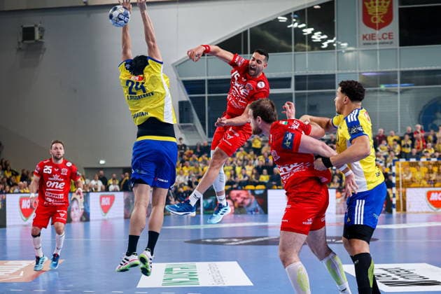 Kielce 19.02.2026. Pilka reczna EHF Liga Mistrzow sezon 2025 2026 kolejka 11 mecz: Industria Kielce - One Veszprem --- Handball EHF Champions League season 2025 2026 round 11 match between Industria Kielce and One Veszprem at Hala Legionow in Kielce, Poland Ahmed Hesham Elsayed Moham Fot. Igor Jakubowski Arena Akcji NEWSPIX.PL --- newspix.pl 