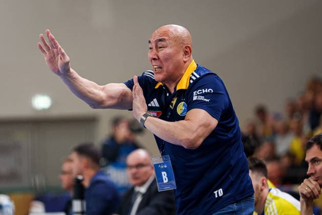 Kielce 19.02.2026. Pilka reczna EHF Liga Mistrzow sezon 2025 2026 kolejka 11 mecz: Industria Kielce - One Veszprem --- Handball EHF Champions League season 2025 2026 round 11 match between Industria Kielce and One Veszprem at Hala Legionow in Kielce, Poland Coach Talant Dujszebajew Dujshebaev Fot. Igor Jakubowski Arena Akcji NEWSPIX.PL --- newspix.pl 