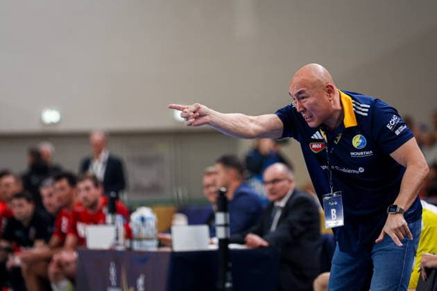 Kielce 19.02.2026. Pilka reczna EHF Liga Mistrzow sezon 2025 2026 kolejka 11 mecz: Industria Kielce - One Veszprem --- Handball EHF Champions League season 2025 2026 round 11 match between Industria Kielce and One Veszprem at Hala Legionow in Kielce, Poland Coach Talant Dujszebajew Dujshebaev Fot. Igor Jakubowski Arena Akcji NEWSPIX.PL --- newspix.pl 