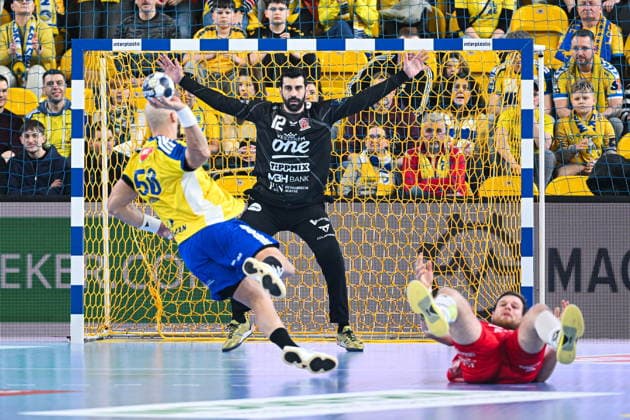 KIELCE 19.02.2026 MECZ 11. KOLEJKA LIGA MISTRZOW PILKA RECZNA MEZCZYZN SEZON 2025 2026 INDUSTRIA KIELCE - ONE VESZPREM HC --- MENS HALDBALL EHF CHAMPIONS LEAGUE SEASON 2025 2026 MATCH: INDUSTRIA KIELCE - ONE VESZPREM HC ARTSEM KARALEK RODRIGO CORRALES RODAL FOT. MICHAL TRZPIS 400MM.PL NEWSPIX.PL --- newspix.pl 