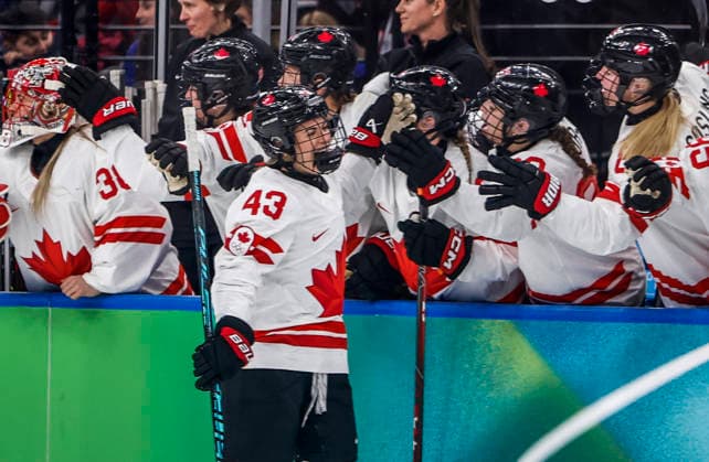 Canada s Kristin O Neill (43) reacts after scoring a goal in the second period of the Women s Hockey Gold Medal Game between Canada and the USA at the Milano Santagiulia Ice hockey, Eishockey Arena in Milan, Italy, on Thursday, February 19, 2026.  OLY20260219315 AARONxJOSEFCZYK