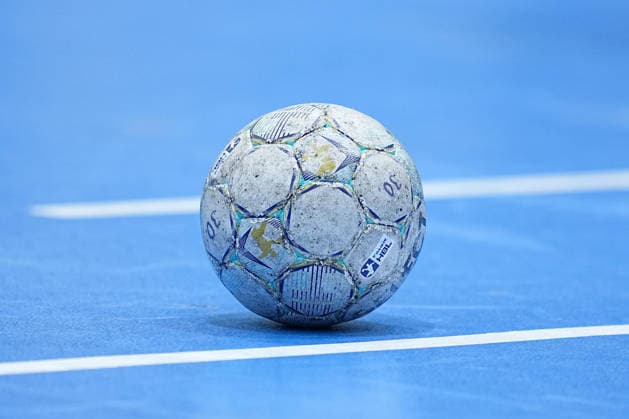 19 02 2026, xydrx, Handball, 1 HBL, VfL Gummersbach ThSV Eisenach, Schwalbe Arena Spielball Photo xYannisxDreimannxPressefotoKochx Nordrhein Westfahlen Germany