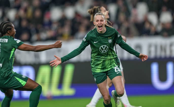 ITA, Wolfsburg, Juventus Turin vs VfL Wolfsburg, WomenÂ s Champions League, Fussball, UEFA, Spielzeit 2025 2026, Allianz Stadium, Playoffs, Rückspiel im Bild: Vivien Endemann (VfL Wolfsburg Frauen 25) erzielt das 1:0, Tor, Jubel und Freude, Emotionen, goal scored DFB DFL REGULATIONS PROHIBIT ANY USE OF PHOTOGRAPHS AS IMAGE SEQUENCES AND OR QUASI-VIDEO, 19.02.2026 *** ITA, Wolfsburg, Juventus Turin vs VfL Wolfsburg, WomenÂs Champions League, Football, UEFA, 2025 2026 season, Allianz Stadium, Playoffs, second leg in the picture Vivien Endemann VfL Wolfsburg Women 25 scores the 1 0, goal, jubilation and joy, emotions, goal scored DFB DFL REGULATIONS PROHIBIT ANY USE OF PHOTOGRAPHS AS IMAGE SEQUENCES AND OR QUASI VIDEO, 19 02 2026 Copyright: HMBxMedia HendrikxHamelau