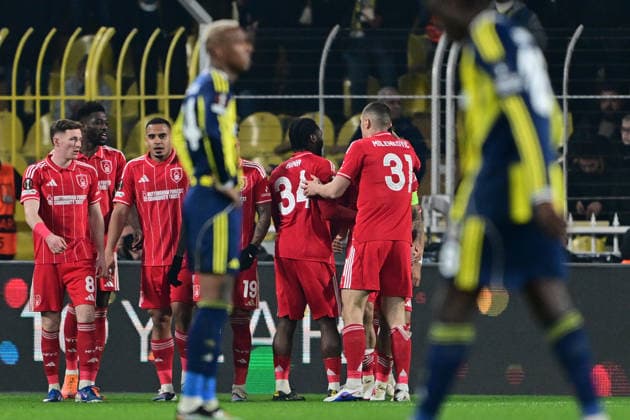 Fenerbahçe - Nottingham Forest ISTANBUL, TURKIYE - FEBRUARY 19: Morgan Gibbs-White (10) of Nottingham Forest celebrate after scoring a goal during first leg of the UEFA Europa League round of 16 play-off between Fenerbahce and Nottingham Forest at Chobani Stadium on February 19, 2026, in Istanbul, Turkiye. Serhat Cagdas Anadolu Istanbul Turkey. Editorial use only. Please get in touch for any other usage.  Copyright: x2026xAnadoluxSerhatxCagdasx