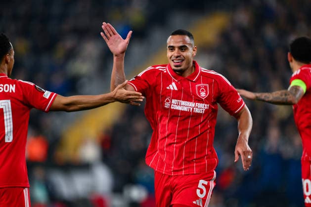 Fenerbahce v Nottingham Forest - UEFA Europa League ISTANBUL, TURKIYE - FEBRUARY 19: Murillo (5) of Nottingham Forest celebrates with his teammates after scoring a goal during first leg of the UEFA Europa League round of 16 play-off football match between Fenerbahce and Nottingham Forest at Chobani Stadium in Istanbul, Turkiye on February 19, 2026. Arif Hudaverdi Yaman Anadolu Istanbul Turkey. Editorial use only. Please get in touch for any other usage.  Copyright: x2026xAnadoluxArifxHudaverdixYamanx