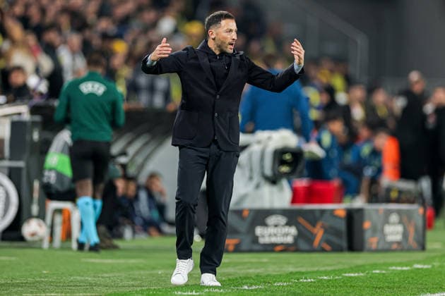 2026-02-19 Fenerbahce SK v Nottingham Forest FC - UEFA Europa League 2025 26 Knockout Play-off First Leg ISTANBUL, TURKEY - FEBRUARY 19: Head coach Vitor Pereira of Nottingham Forest FC coaching during the UEFA Europa League 2025 26 Knockout Play-off First Leg match between Fenerbahce SK and Nottingham Forest FC at Ulker Sukru Saracoglu Stadium on February 19, 2026 in Istanbul, Turkey. (Photo by BSR Agency) Istanbul Turkey Content not available for redistribution in The Netherlands directly or indirectly through any third parties. Copyright: xBSRxAgencyx