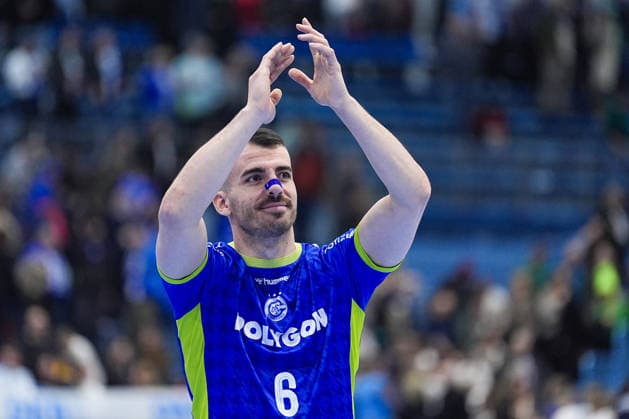 19 02 2026, xydrx, Handball, 1 HBL, VfL Gummersbach ThSV Eisenach, Schwalbe Arena Milos Vujovic VfL Gummersbach 6 is happy about the victory Photo xYannisxDreimannxPressefotoKochx Nordrhein Westfahlen Germany