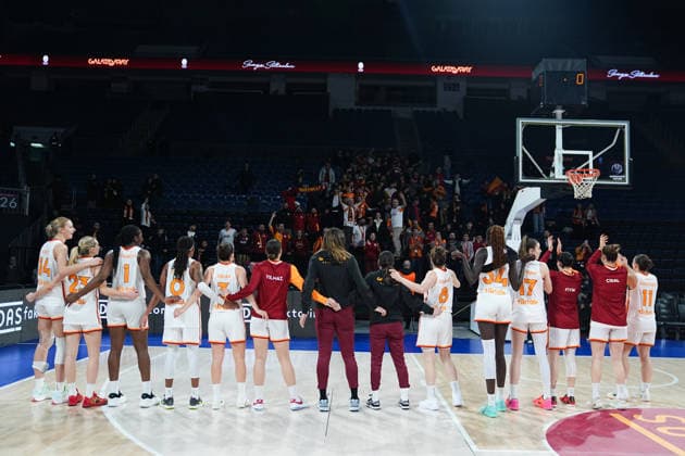 Galatasaray Cagdas Faktoring v Basket Landes - EuroLeague Women ISTANBUL, TURKIYE - FEBRUARY 19: Players of Galatasaray Cagdas Faktoring celebrate the victory after EuroLeague Women semifinal play in basketball match between Galatasaray Cagdas Faktoring and Basket Landes at Sinan Erdem Dome in Istanbul, Turkiye on February 19, 2026. Adem Kutucu Anadolu Istanbul Turkey. Editorial use only. Please get in touch for any other usage.  Copyright: x2026xAnadoluxAdemxKutucux