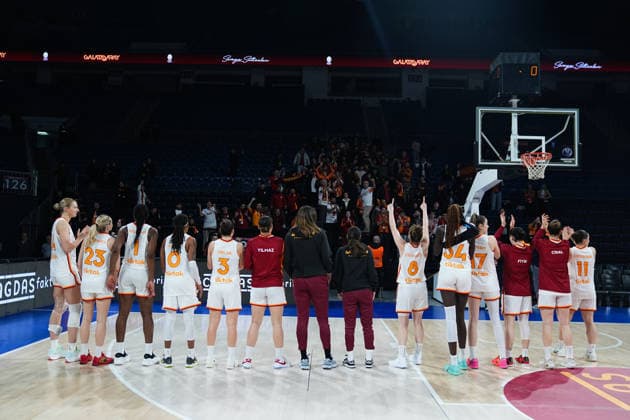 Galatasaray Cagdas Faktoring v Basket Landes - EuroLeague Women ISTANBUL, TURKIYE - FEBRUARY 19: Players of Galatasaray Cagdas Faktoring celebrate the victory after EuroLeague Women semifinal play in basketball match between Galatasaray Cagdas Faktoring and Basket Landes at Sinan Erdem Dome in Istanbul, Turkiye on February 19, 2026. Adem Kutucu Anadolu Istanbul Turkey. Editorial use only. Please get in touch for any other usage.  Copyright: x2026xAnadoluxAdemxKutucux
