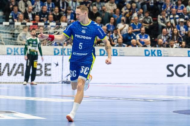 Scene with Tilen Kodrin 5 VfL Gummersbach celebrating after scoring in the match between VfL Gummersbach and ThSV Eisenach on matchday 22 in the DAIKIN HBL Scene with Tilen Kodrin 5 VfL Gummersbach Copyright: xFeyzullahxGökalp feyzofsportsx