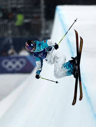 (260219) -- LIVIGNO, Feb. 19, 2026 -- Li Fanghui of China competes during the qualification of freestyle skiing women s freeski halfpipe at the Milan-Cortina 2026 Olympic Winter games, Winterspiele,Spiele, Summer games in Livigno, Italy, Feb. 19, 2026. ) (MICO2026)ITALY-LIVIGNO-OLYMPIC WINTER GAMES-FREESTYLE SKIING-WOMEN S FREESKI HALFPIPE-QUALIFICATION WangxPeng 
