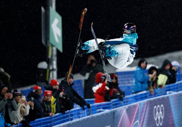 (260219) -- LIVIGNO, Feb. 19, 2026 -- Li Fanghui of China competes during the qualification of freestyle skiing women s freeski halfpipe at the Milan-Cortina 2026 Olympic Winter games, Winterspiele,Spiele, Summer games in Livigno, Italy, Feb. 19, 2026. ) (MICO2026)ITALY-LIVIGNO-OLYMPIC WINTER GAMES-FREESTYLE SKIING-WOMEN S FREESKI HALFPIPE-QUALIFICATION WangxPeng 