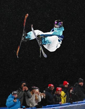 (260219) -- LIVIGNO, Feb. 19, 2026 -- Li Fanghui of China competes during the qualification of freestyle skiing women s freeski halfpipe at the Milan-Cortina 2026 Olympic Winter games, Winterspiele,Spiele, Summer games in Livigno, Italy, Feb. 19, 2026. ) (MICO2026)ITALY-LIVIGNO-OLYMPIC WINTER GAMES-FREESTYLE SKIING-WOMEN S FREESKI HALFPIPE-QUALIFICATION ZhangxHongxiang 