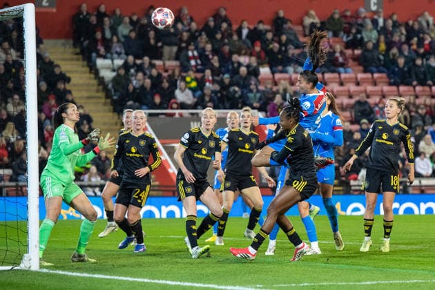 Manchester United, ManU Women v AtlÃ tico Madrid Femenino UEFA Womens Champions League Lauren of AtlÃ tico Madrid Femenino (third from right) with a header on goal during the UEFA Womens Champions League Round of 16 Second Leg match between Manchester United Women and AtlÃ tico Madrid Femenino at Leigh Sports Village, Leigh 19 02 2026 UK Newspapers OUT Copyright: xMattxWilkinsonx FIL-23015-0003
