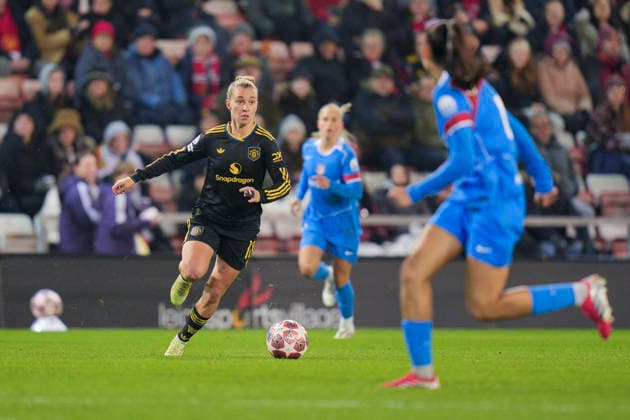 Manchester United, ManU Women v AtlÃ tico de Madrid Femenino, Leigh, UK - 19 {iptcmonthname3} 2026 Julia Zigiotti Olme of Manchester United Women runs with the ball during the UEFA Women s Champions League, Knockout Round Play-Off Second Leg match between Manchester United Women and AtlÃ tico de Madrid Femenino at Leigh Sports Village, Leigh on 19 February 2026 ( Leigh Leigh Sports Village Greater Manchester England Copyright: xStevexFlynn PPAUKx PPA-249523