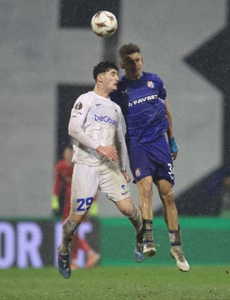 GNK Dinamo v KRC Genk - UEFA Europa League 2025 26 Knockout Play-off First Leg ZAGREB, CROATIA - FEBRUARY 19: Robin Mirisola, Sergi Dominguez during the UEFA Europa League 2025 26 Knockout Play-off First Leg match between GNK Dinamo and KRC Genk at Stadion Maksimir on February 19, 2026 in Zagreb, Croatia.  GoranxStanzl PIXSELL