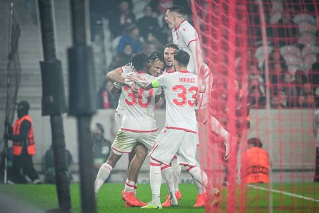 February 19, 2026, Villeneuve-D ascq, France, France: Franklin TEBO UCHENNA of Crvena Zvezda celebrate his goal with teammates during the UEFA Europa League match between Lille OSC (LOSC) and Crvena Zvezda at Pierre Mauroy Stadium on February 19, 2026 in Villeneuve-d Ascq near Lille, France. Villeneuve-D ascq France - ZUMAm308 20260219_zsp_m308_009 Copyright: xMatthieuxMirvillex