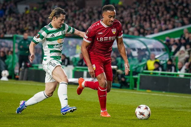 Football UEFA Europa League 2025 2026, Play Offs first leg Celtic FC Glasgow vs VfB Stuttgart Celtic Park Stadium Glasgow, Scotland Jamie Leweling VfB Stuttgart, 18 Daizen Maeda Celtic Glasgow, 38 Copyright: xJOERANxSTEINSIEKx
