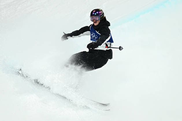 2026 WINTER Olympic Games, Olympische Spiele, Olympia, OS Mischa Thomas of New Zealand reacts following her first run in the Women™s Freeski Halfpipe qualifier at Livigno Snow Park, on day 13 of the 2026 Milano Cortina Winter Olympic Games in Italy, Wednesday, February 18, 2026. ( NO ARCHIVING LIVIGNO SONDRIO ITALY  Copyright: xDANxHIMBRECHTSx 20260220154586289593