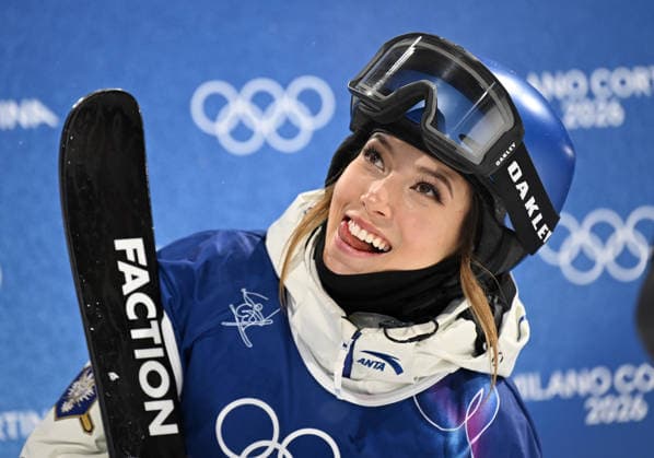 (260219) -- LIVIGNO, Feb. 19, 2026 -- Gu Ailing of China reacts during the qualification of freestyle skiing women s freeski halfpipe at the Milan-Cortina 2026 Olympic Winter games, Winterspiele,Spiele, Summer games in Livigno, Italy, Feb. 19, 2026. ) (MICO2026)ITALY-LIVIGNO-OLYMPIC WINTER GAMES-FREESTYLE SKIING-WOMEN S FREESKI HALFPIPE-QUALIFICATION WuxHuiwo 