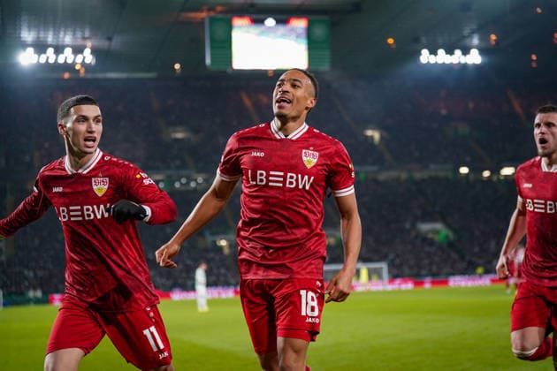 Football UEFA Europa League 2025 2026, Play Offs first leg Celtic FC Glasgow vs VfB Stuttgart Celtic Park Stadium Glasgow, Scotland Goal and goal celebration to 1 3 by Jamie Leweling VfB Stuttgart, 18 Joy, emotions, jubilation Copyright: xJOERANxSTEINSIEKx