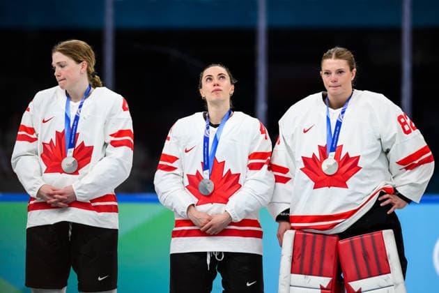 260219 Claire Thompson, Kristin O Neill and goaltender Kayle Osborne of Canada look dejected at the medal ceremony after the women s Ice hockey, Eishockey final game between USA and Canada during day 13 of the 2026 Winter Olympics on February 19, 2026 in Milan. Photo: Emma Wallskog BILDBYRAN kod EW EW0643 ishockey ice hockey Olympic Games, Olympische Spiele, Olympia, OS olympics winter olympics os ol olympiska spel vinter-os olympiske leker milano cortina 2026 milan cortina 2026 milano cortina 2026 olympic games milano cortina 2026 winter olympic games milano cortina-os milano cortina-ol vinter-ol 13 bbeng dam usa kanada canada final depp *** 260219 Claire Thompson, Kristin O Neill and goaltender Kayle Osborne of Canada look dejected at the medal ceremony after the women s ice hockey final game between USA and Canada during day 13 of the 2026 Winter Olympics on February 19, 2026 in Milan Photo Emma Wallskog BILDBYRAN code EW EW0643 ice hockey ice hockey olympic games olympics winter olympics os ol olympic games winter os olympic games milano cortina 2026 milan cortina 2026 milano cortina 2026 olympic games milano cortina 2026 winter olympic games milano cortina os milano cortina ol winter ol 13 bbeng dam usa kanada canada final depp  Copyright: EMMAxWALLSKOG BB260219EW140