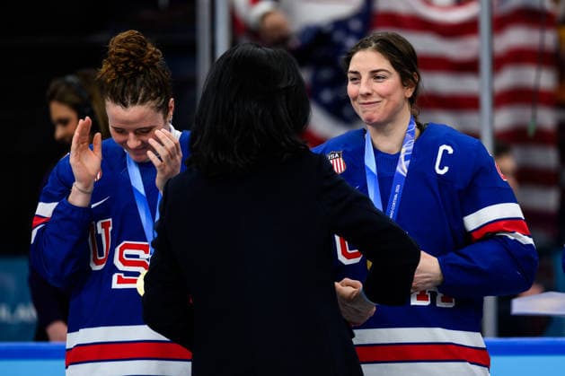 260219 Hilary Knight of USA at the medal ceremony after the women s Ice hockey, Eishockey final game between USA and Canada during day 13 of the 2026 Winter Olympics on February 19, 2026 in Milan. Photo: Emma Wallskog BILDBYRAN kod EW EW0643 ishockey ice hockey Olympic Games, Olympische Spiele, Olympia, OS olympics winter olympics os ol olympiska spel vinter-os olympiske leker milano cortina 2026 milan cortina 2026 milano cortina 2026 olympic games milano cortina 2026 winter olympic games milano cortina-os milano cortina-ol vinter-ol 13 bbeng dam usa kanada canada final jubel guld gold *** 260219 Hilary Knight of USA at the medal ceremony after the women s ice hockey final game between USA and Canada during day 13 of the 2026 Winter Olympics on February 19, 2026 in Milan Photo Emma Wallskog BILDBYRAN code EW EW0643 ice hockey ice hockey olympic games olympics winter olympics os ol olympic games winter os olympic games milano cortina 2026 milan cortina 2026 milano cortina 2026 olympic games milano cortina 2026 winter olympic games milano cortina os milano cortina ol winter ol 13 bbeng dam usa kanada canada final jubel gold  Copyright: EMMAxWALLSKOG BB260219EW143