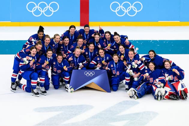 260219 Team USA with theiir gold medals after the women s Ice hockey, Eishockey final game between USA and Canada during day 13 of the 2026 Winter Olympics on February 19, 2026 in Milan. Photo: Carl Sandin BILDBYRAN kod CS EW0643 ishockey ice hockey Olympic Games, Olympische Spiele, Olympia, OS olympics winter olympics os ol olympiska spel vinter-os olympiske leker milano cortina 2026 milan cortina 2026 milano cortina 2026 olympic games milano cortina 2026 winter olympic games milano cortina-os milano cortina-ol vinter-ol 13 bbeng dam usa kanada canada final *** 260219 Team USA with theiir gold medals after the women s ice hockey final game between USA and Canada during day 13 of the 2026 Winter Olympics on February 19, 2026 in Milan Photo Carl Sandin BILDBYRAN code CS EW0643 ice hockey ice hockey olympic games olympics winter olympics os ol olympic games winter os olympic games milano cortina 2026 milan cortina 2026 milano cortina 2026 olympic games milano cortina 2026 winter olympic games milano cortina os milano cortina ol winter ol 13 bbeng dam usa kanada canada final  Copyright: CARLxSANDIN BB260219CS153