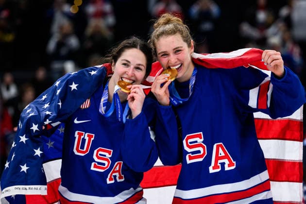 260219 Abbey Murphy and Caroline Harvey of USA celebrate with their gold medals after the women s Ice hockey, Eishockey final game between USA and Canada during day 13 of the 2026 Winter Olympics on February 19, 2026 in Milan. Photo: Emma Wallskog BILDBYRAN kod EW EW0643 ishockey ice hockey Olympic Games, Olympische Spiele, Olympia, OS olympics winter olympics os ol olympiska spel vinter-os olympiske leker milano cortina 2026 milan cortina 2026 milano cortina 2026 olympic games milano cortina 2026 winter olympic games milano cortina-os milano cortina-ol vinter-ol 13 bbeng dam usa kanada canada final jubel *** 260219 Abbey Murphy and Caroline Harvey of USA celebrate with their gold medals after the women s ice hockey final game between USA and Canada during day 13 of the 2026 Winter Olympics on February 19, 2026 in Milan Photo Emma Wallskog BILDBYRAN code EW EW0643 ice hockey ice hockey olympic games olympics winter olympics os ol olympic games winter os olympic games milano cortina 2026 milan cortina 2026 milano cortina 2026 olympic games milano cortina 2026 winter olympic games milano cortina os milano cortina ol winter ol 13 bbeng dam usa kanada canada final jubel  Copyright: EMMAxWALLSKOG BB260219EW152