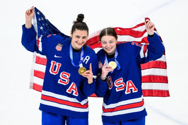 260219 Megan Keller and Tessa Janecke of USA celebrate with their gold medals after the women s Ice hockey, Eishockey final game between USA and Canada during day 13 of the 2026 Winter Olympics on February 19, 2026 in Milan. Photo: Carl Sandin BILDBYRAN kod CS EW0643 ishockey ice hockey Olympic Games, Olympische Spiele, Olympia, OS olympics winter olympics os ol olympiska spel vinter-os olympiske leker milano cortina 2026 milan cortina 2026 milano cortina 2026 olympic games milano cortina 2026 winter olympic games milano cortina-os milano cortina-ol vinter-ol 13 bbeng dam usa kanada canada final jubel *** 260219 Megan Keller and Tessa Janecke of USA celebrate with their gold medals after the women s ice hockey final game between USA and Canada during day 13 of the 2026 Winter Olympics on February 19, 2026 in Milan Photo Carl Sandin BILDBYRAN code CS EW0643 ice hockey ice hockey olympic games olympics winter olympics os ol olympic games winter os olympic games milano cortina 2026 milan cortina 2026 milano cortina 2026 olympic games milano cortina 2026 winter olympic games milano cortina os milano cortina ol winter ol 13 bbeng dam usa kanada canada final jubilation  Copyright: CARLxSANDIN BB260219CS157