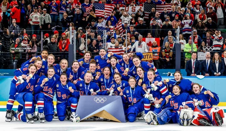 Team USA poses with their gold medals after their overtime win in the Gold Medal Game between Canada and the USA at the Milano Santagiulia Ice hockey, Eishockey Arena in Milan, Italy, on Thursday, February 19, 2026. The USA won the game 2-1 to win the gold medal. Canada wins the Silver and Switzerland won the Bronze medal.  OLY20260219339 AARONxJOSEFCZYK