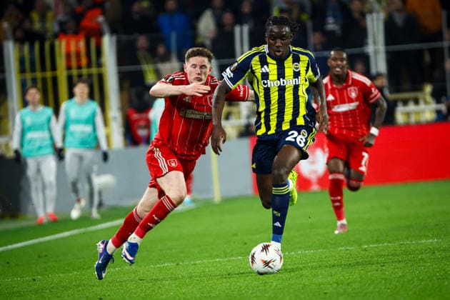 Fenerbahce SK vs Nottingham Forest FC Europa League 2025-26 KO play-offs 1st leg Sidiki Cherif of Fenerbahce SK vies for the ball. Fenerbahce SK and Nottingham Forest FC faced each other at UEFA Europa League 2025 26 KO play-offs 1st leg. The match took place in Chobani Fenerbahce Sukru Saracoglu Stadium on February 19th, 2026. Istanbul Istanbul Turkey Copyright: xBurakxBasturkx