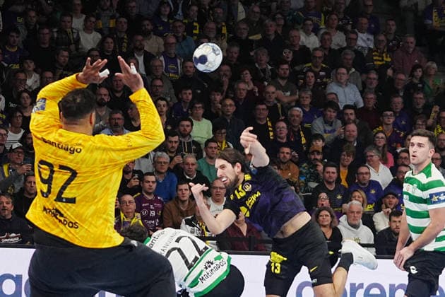 February 19, 2026, Nantes, Bretagne, France: 13 Julien Bos of HBC Nantes during the EHF Champions League, Group Phase, handball match between HBC Nantes and Sporting CP on 19 February 2026 at H Arena in Nantes, France - Photo HANDBALL - CHAMPIONS LEAGUE - NANTES V SPORTING CP 19 02 2026  - ZUMAl193 20260219_zsp_l193_052 Copyright: xLaurentxLairysx